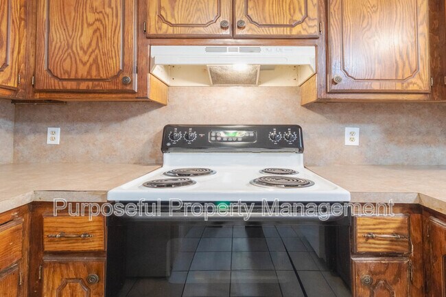 Building Photo - 930 SW 63rd St