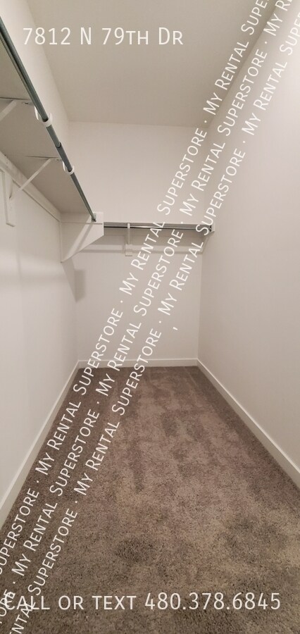 Building Photo - 7812 N 79th Dr