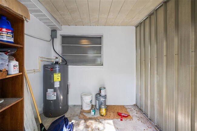 Building Photo - 206 N Gunlock Ave