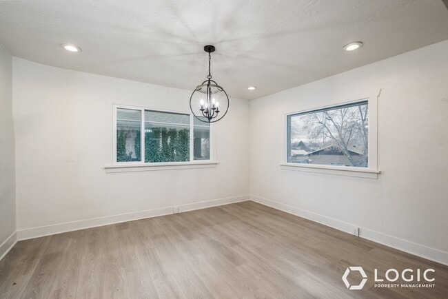 Building Photo - 2347 S Green St