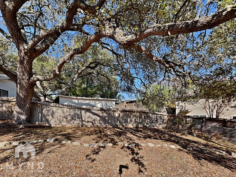 Building Photo - 5727 Bogart Dr