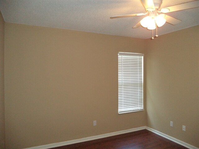 Building Photo - 4342 Walnut Ridge Ln