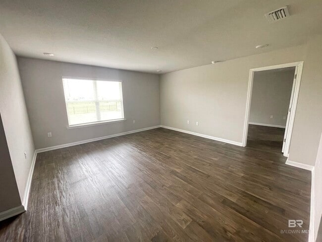 Building Photo - 23135 Shadowridge Dr