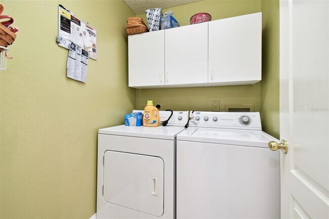 Building Photo - 1687 Starling Dr