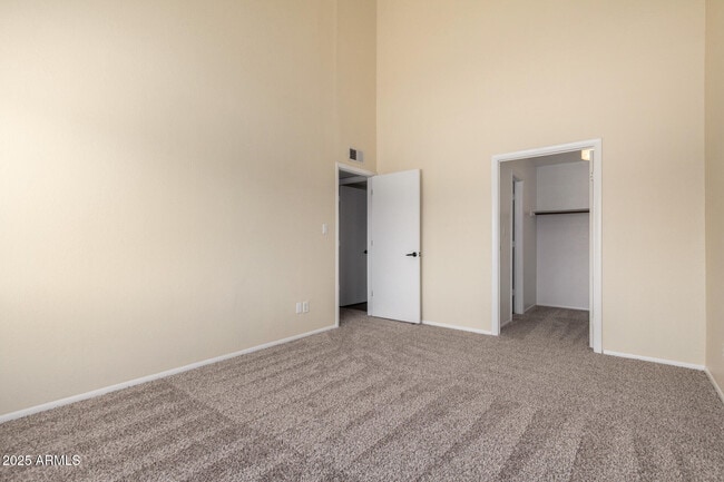 Building Photo - 2040 S Longmore