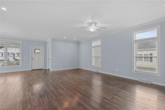 Building Photo - 30 Chickadee Ln