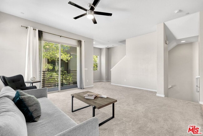 Building Photo - 746 Farrier Wy