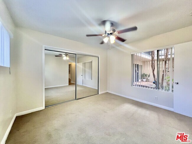 Building Photo - 1552 Berkeley St