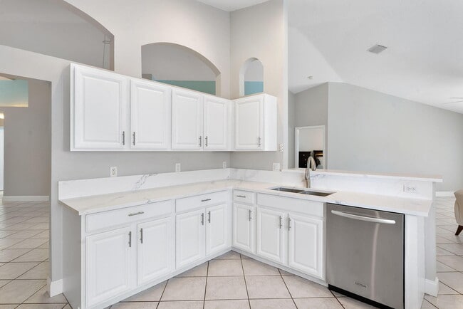 Building Photo - 981 Delray Lakes Dr