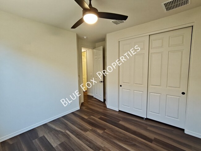 Building Photo - 8454 N Lone Ranger Rd