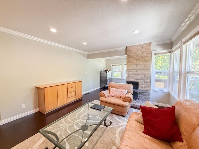 Building Photo - Quite Cul-De-Sac Pleasant Hill Home