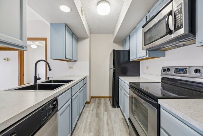 Building Photo - 139 N 11th St