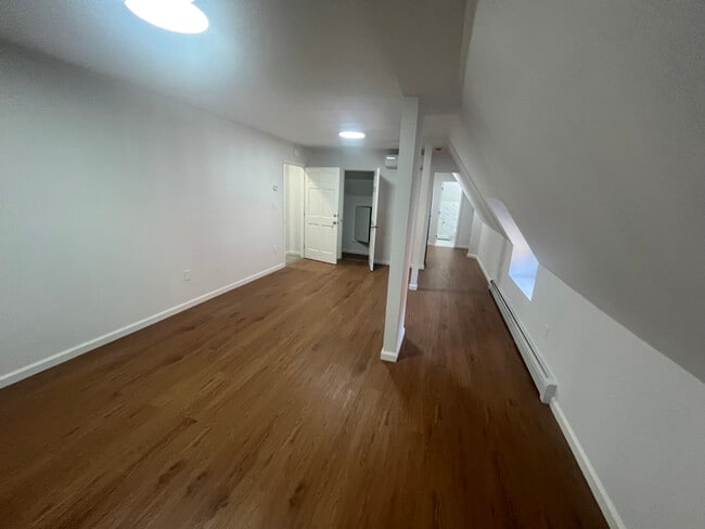 Building Photo - 100-05 69th Ave