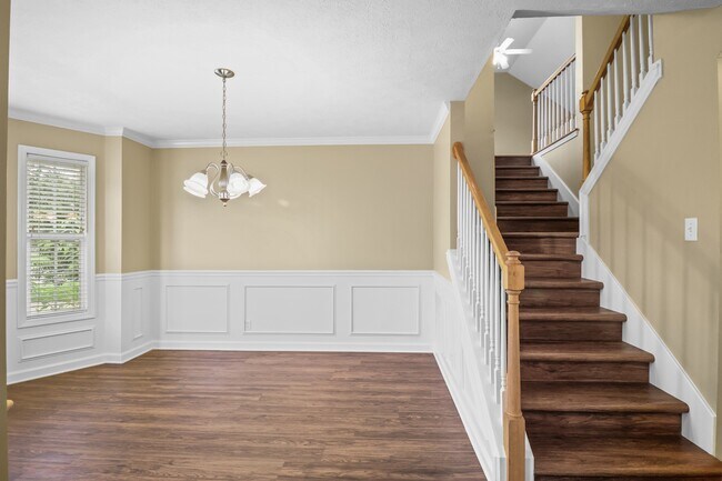 Building Photo - 3368 Marrast Dr
