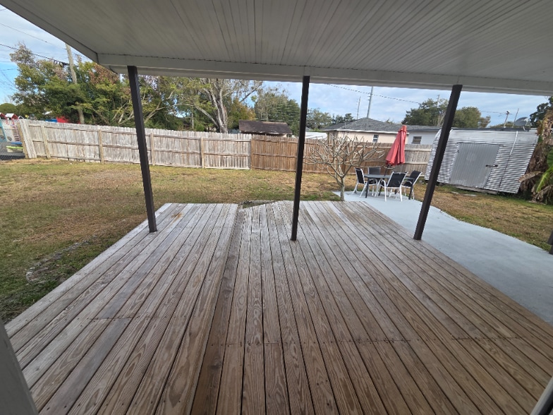 Building Photo - 2410 11th St