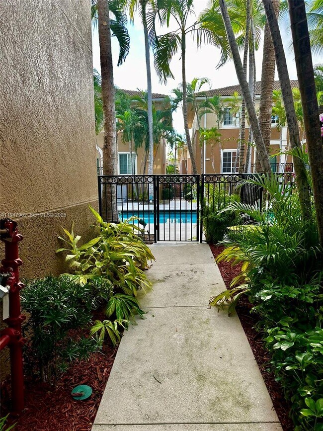 Building Photo - 2941 NE 185th St