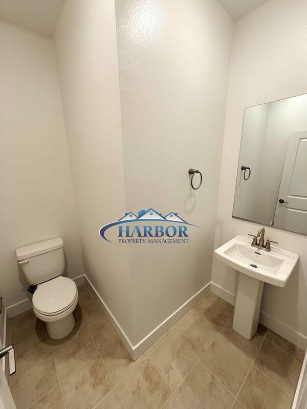 Building Photo - 1627 Hornet Dr