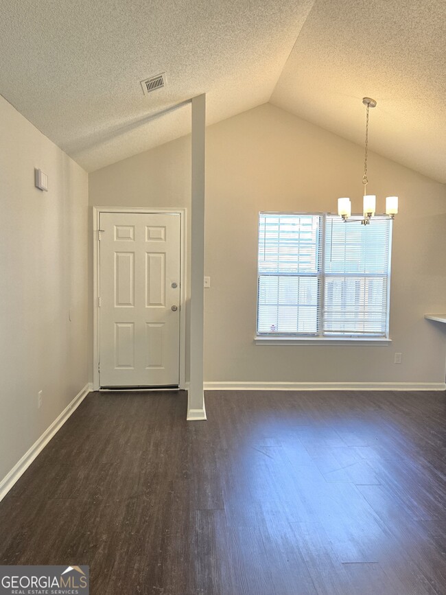 Building Photo - 1504 Cain Ct