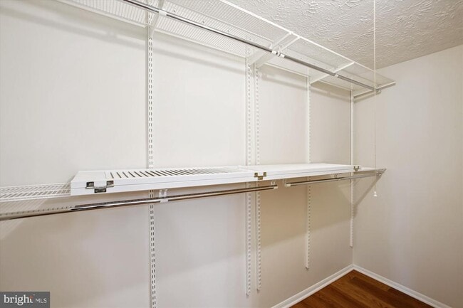 Building Photo - 10641 John Ayres Dr