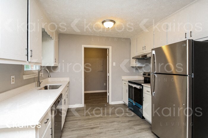 Building Photo - 208 Deer Pkwy
