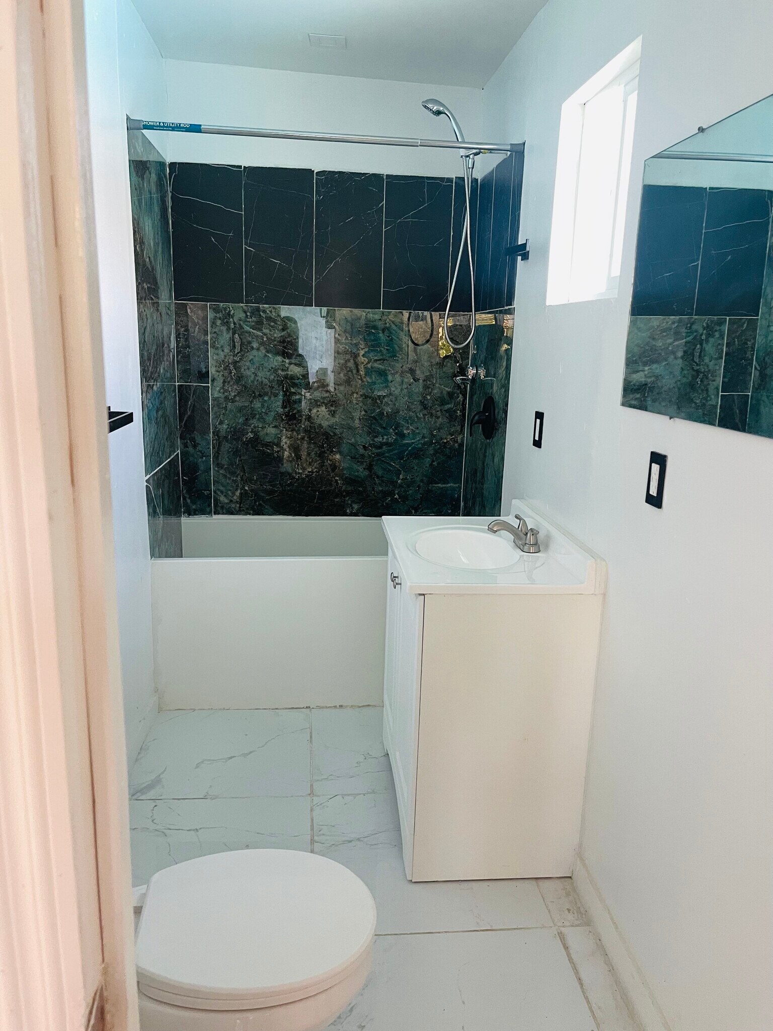 Building Photo - 18548 Arminta St