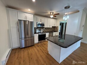 Building Photo - 11 Pine Cluster Cir