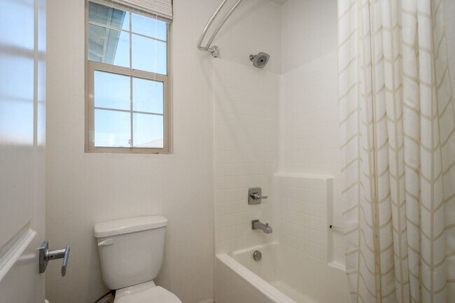 Building Photo - 2878 Menorca Cir