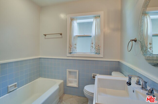 Building Photo - 3363 Colbert Ave