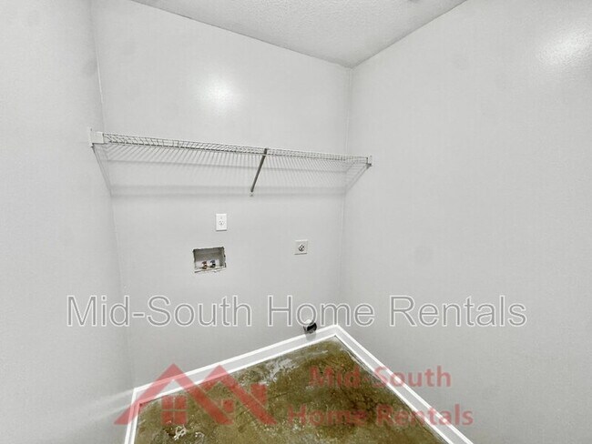 Building Photo - 3915 Jordan View Dr
