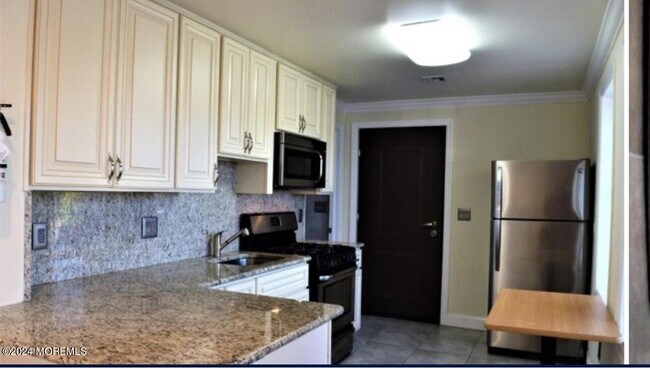 Building Photo - 342 Elberon Blvd