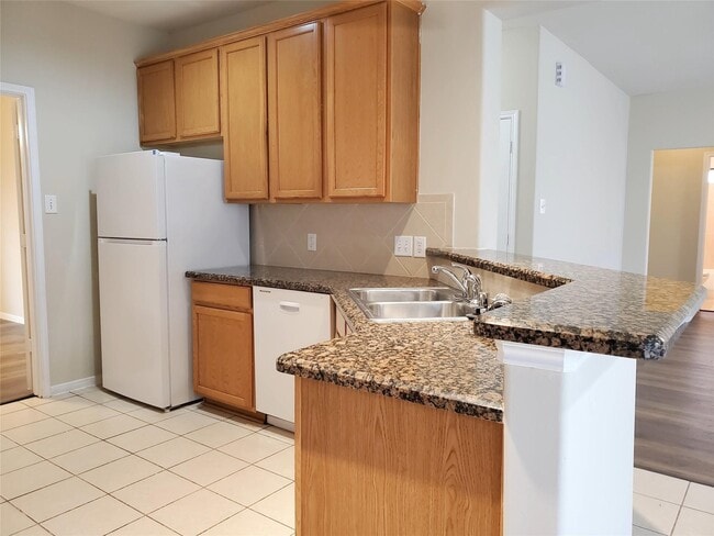 Building Photo - 14238 Englewood Park Ln
