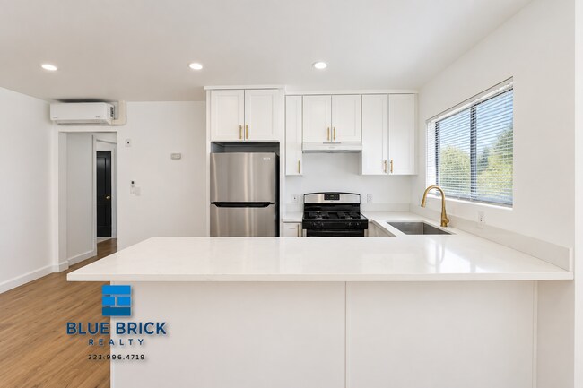Building Photo - 11731 Kittridge St