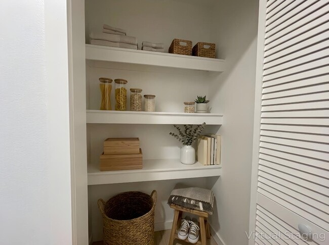 Building Photo - 829 WA-4