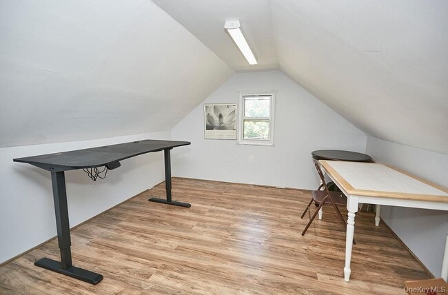 Building Photo - 14 Redbrook Rd