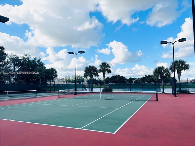 Building Photo - 4537 SW 134th Ave