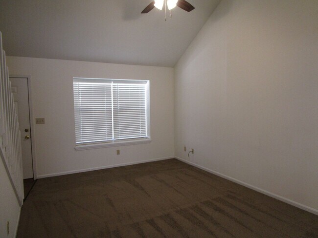 Building Photo - 3519-3521 Prescott Dr.