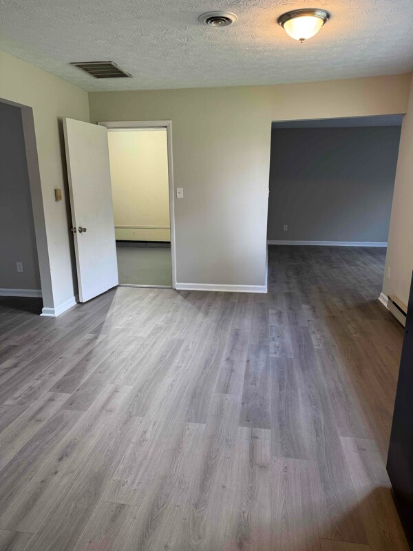 Building Photo - 1149 Navaho Dr