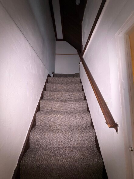 Building Photo - 1425 Marcy St