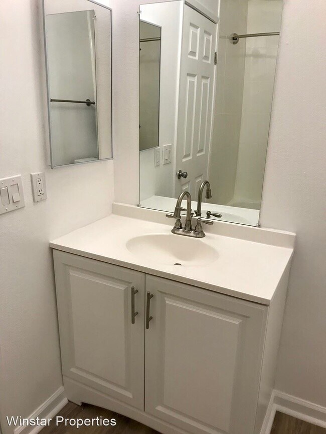 Building Photo - 2 br, 1 bath Apartment - 317 E La Palma Ave