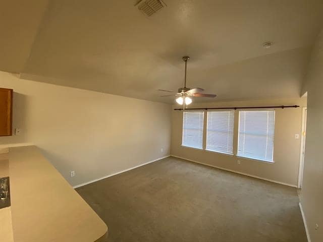 Building Photo - 1606 Elm St