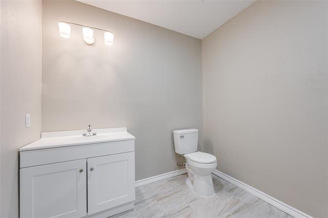 Building Photo - 609 W Owings St