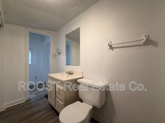 Building Photo - 1961-1963 Kenton St.