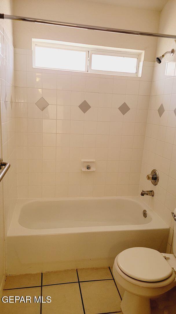 Building Photo - 7025 Crown Ridge Dr