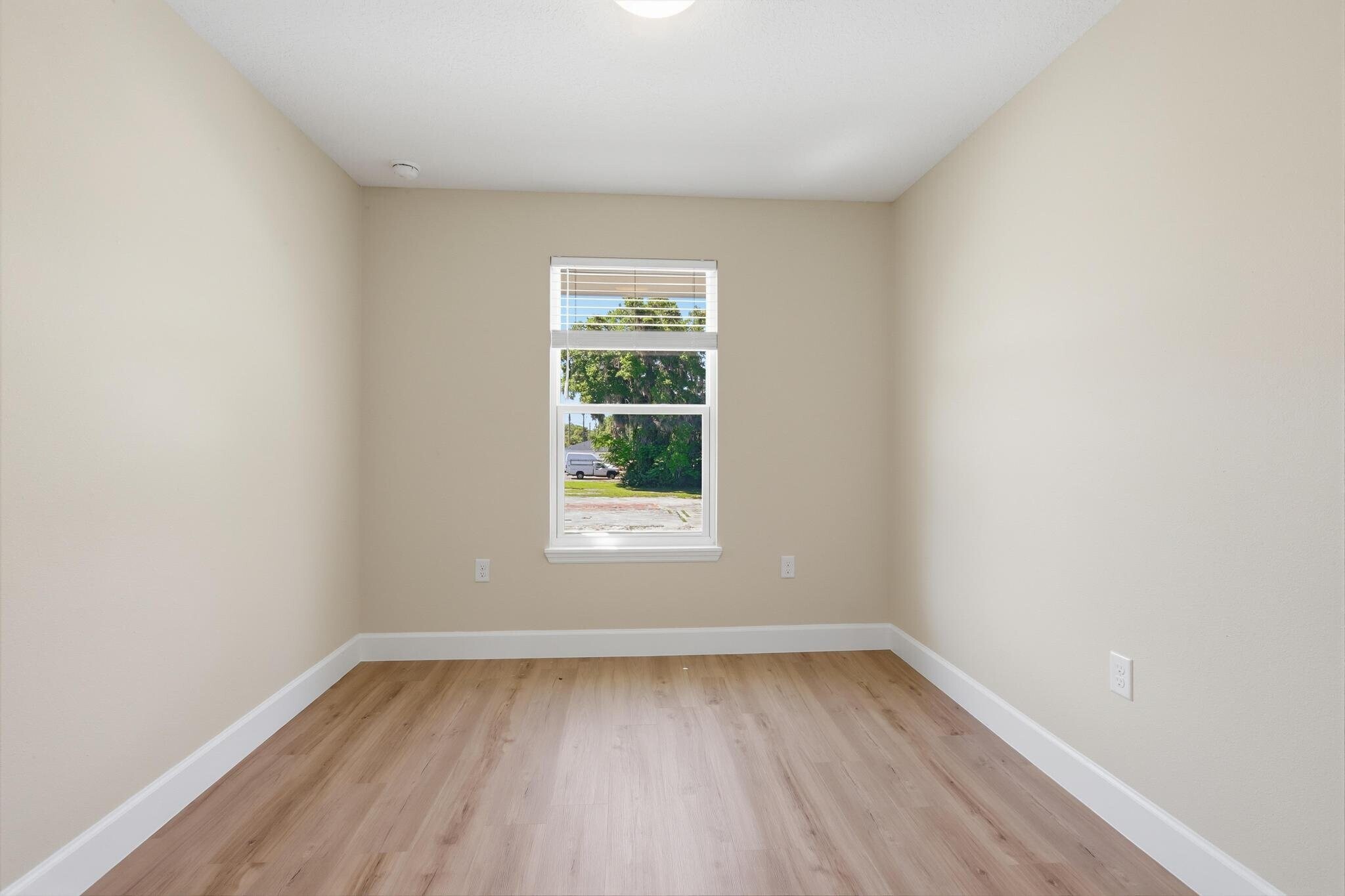 Building Photo - 216 S Florida Ave