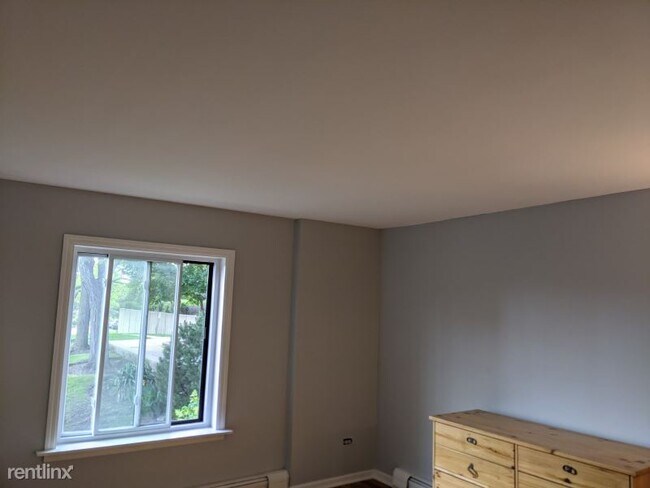 Building Photo - 1 br, 1 bath Condo - 1912 Prairie Sq