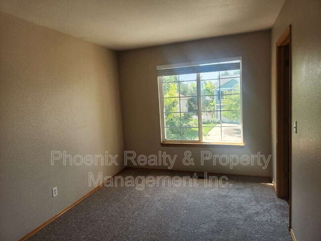 Building Photo - 1306 Lambert Cir