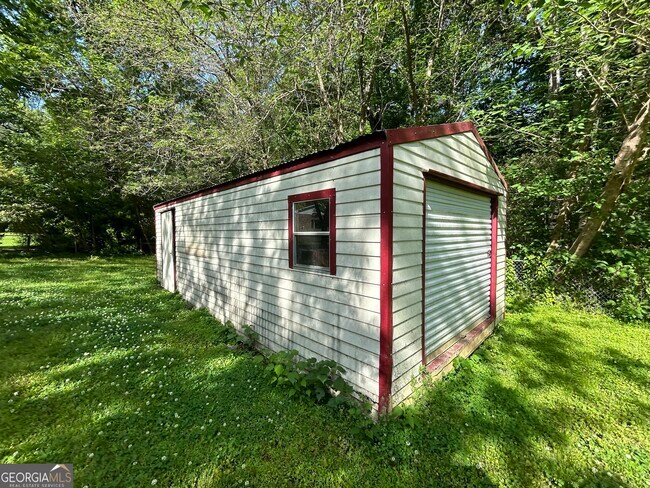 Building Photo - 33 Lynhaven Dr