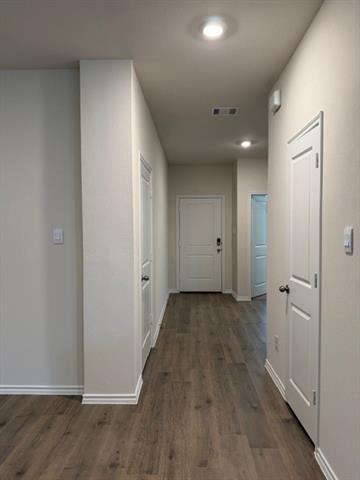 Building Photo - 1208 Riverbrook Ln