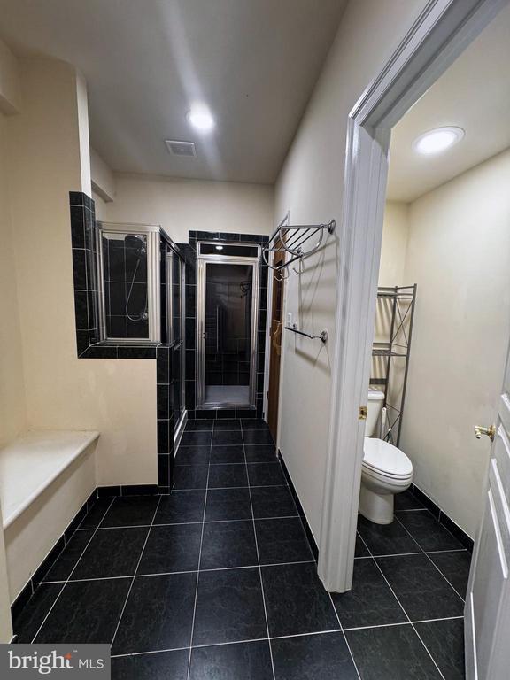 Building Photo - 5211 Rosalie Ridge Dr