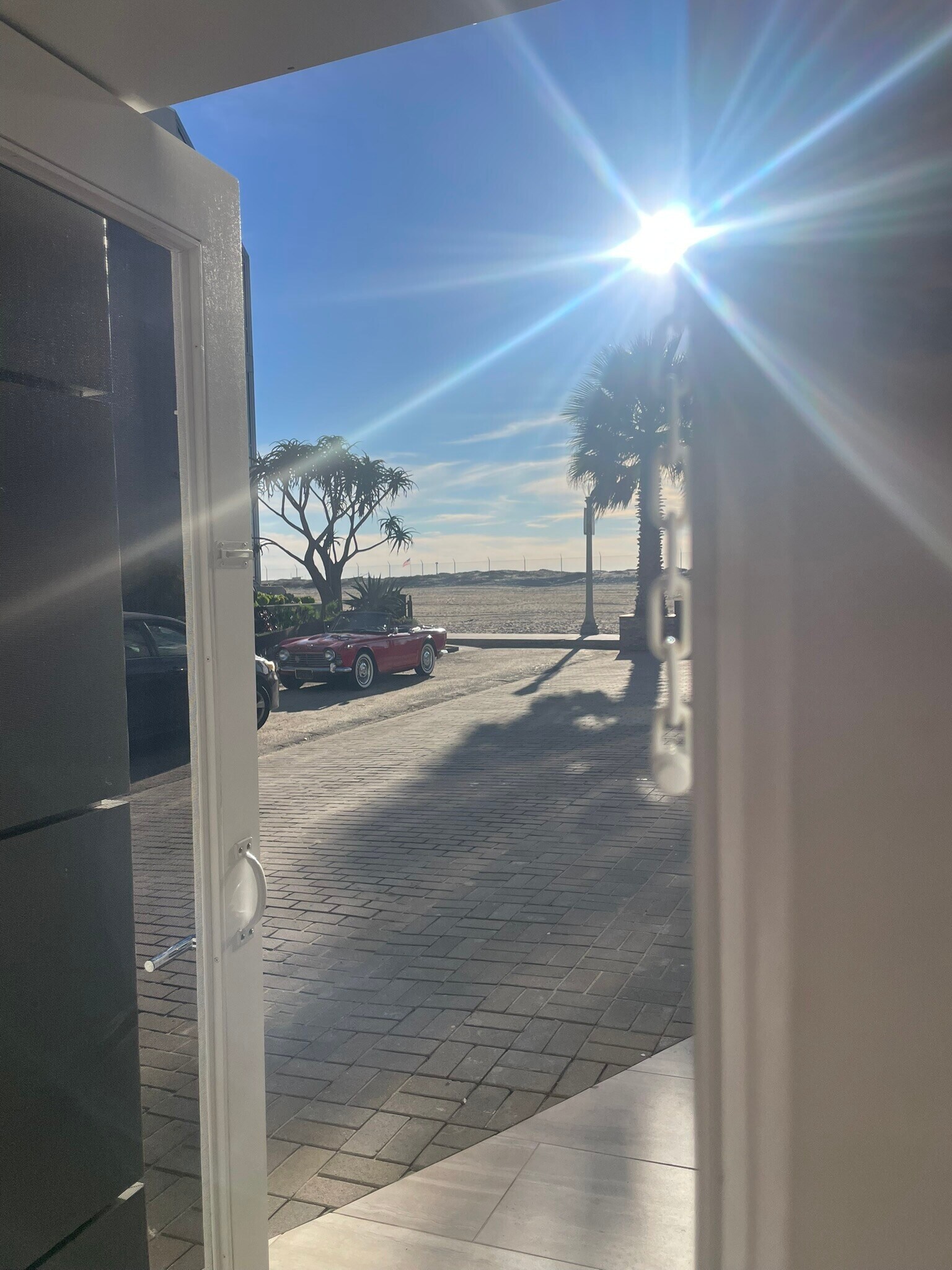 Building Photo - 5111 Ocean Front Walk